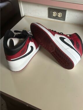 Air Jordan 1 Retro Style High Top Sneakers - White/Red/Black
